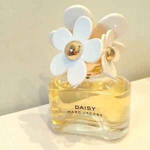 Marc Jacobs Daisy perfume